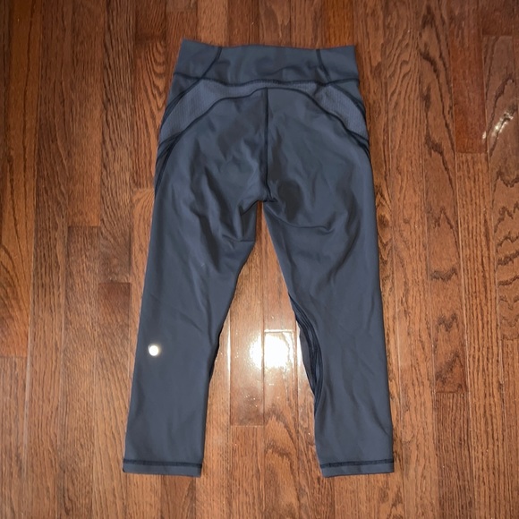 Lululemon Never Still Crop *21” Mesh Cadet Blue Women’s Size 8 - Picture 2 of 5